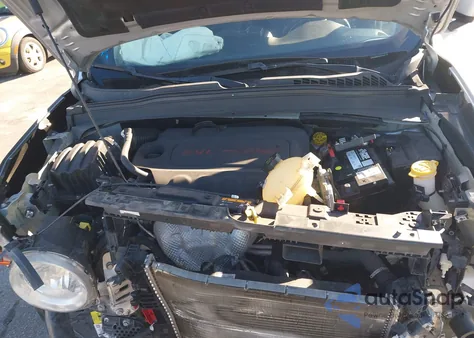 2020 Jeep Renegade Altitude Fwd z USA, uszkodzony, nr VIN ZACNJABB1LPL27736